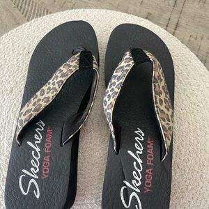 Skechers Leopard Print Sandals Black